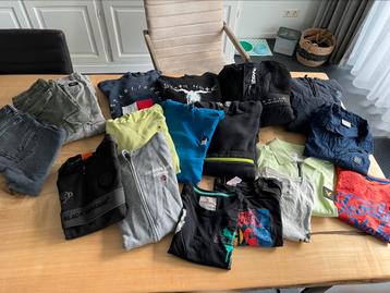 Groot winter kledingpakket merk jongen 12/14 jaar ongeveer beschikbaar voor biedingen