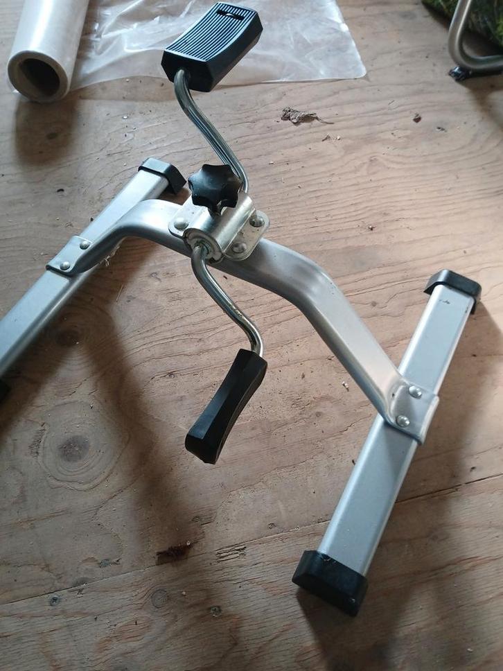 Burofiets / Bureau Fiets - Compact en Handig!, Sport en Fitness, Fitnessapparatuur, Zo goed als nieuw, Stoelfiets, Armen, Benen