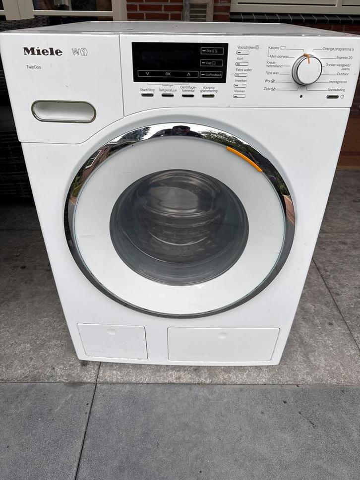 Miele W1 TwinDos Wasmachine defect., Witgoed en Apparatuur, Wasmachines, Gebruikt, Voorlader, 6 tot 8 kg, 85 tot 90 cm, 1200 tot 1600 toeren