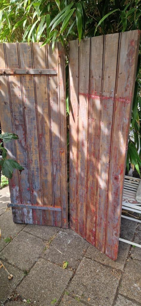 Setje van 2 oude deuren /luiken voor decoratie (brocante), Tuin en Terras, Tuinwanddecoratie, Gebruikt, Ophalen of Verzenden