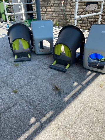 Legnesten, voerton drinkemmer beschikbaar voor biedingen