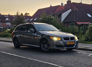 BMW 3-Serie Sport 2.0 D 318d Euro5 Automaat Pano Xenon Navi beschikbaar voor biedingen