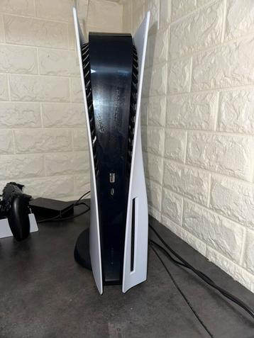 PS5 Disc Edition | 2 controllers + station + 2 games beschikbaar voor biedingen