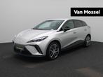 MG MG4 64 kWh Luxury 204PK | Navigatie | Half-Lederen Bekled, Auto's, MG, 12 maanden, Gebruikt, 1675 kg, Elektrische ramen