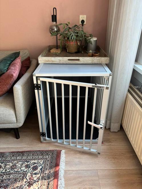Hundos bench | model DK linksdraaiend | maat M, Dieren en Toebehoren, Hondenbenches, Zo goed als nieuw, Ophalen