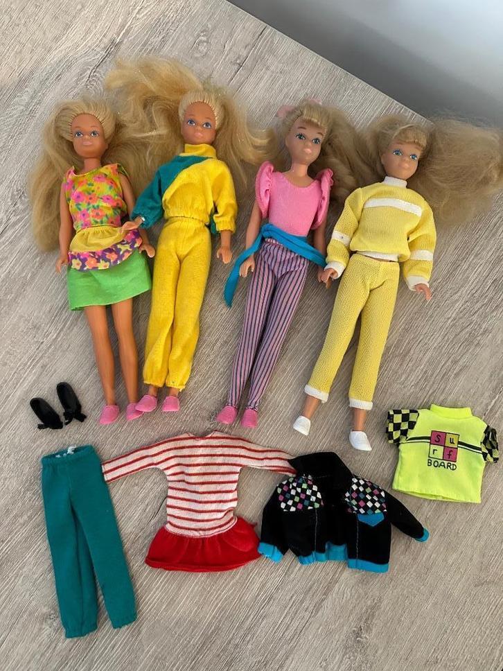 4 Barbie Skipper popjes (jaren ’90) (2), Verzamelen, Poppen, Zo goed als nieuw, Pop, Verzenden