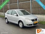 Volkswagen Polo 1.4-16V Comfortline LEES TEKST AIRCO/NETTE A, Auto's, Voorwielaandrijving, Gebruikt, 4 cilinders, Bedrijf