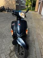Kymco like brommer, Fietsen en Brommers, Scooters | Kymco, Ophalen, Maximaal 45 km/u, Zo goed als nieuw, Like