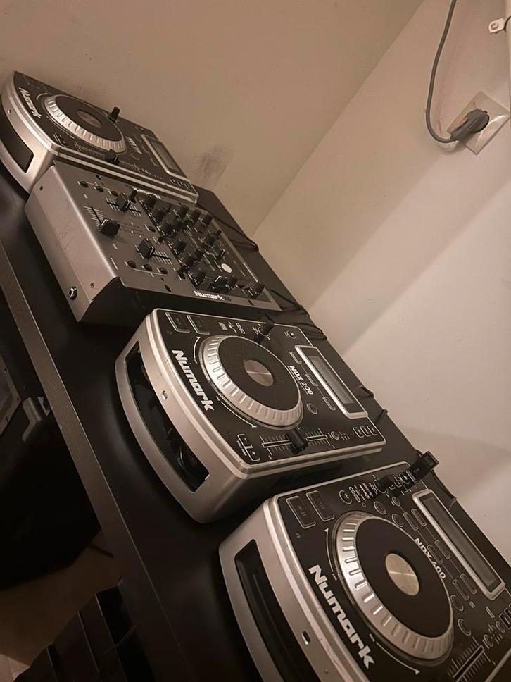Numark DJ Set - 2 NDX200, 1 NDX400, X6 mengpaneel, Muziek en Instrumenten, Dj-sets en Draaitafels, Gebruikt, Dj-set, Numark, Ophalen of Verzenden