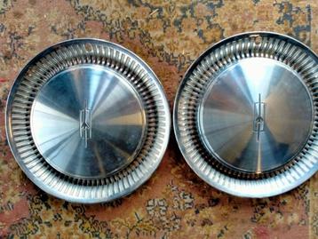 Set wieldoppen Oldsmobile Classic

1974,1975, 1976

15 inch beschikbaar voor biedingen