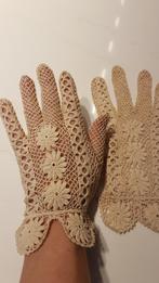 ANTIEKE GEHAAKTE HANDSCHOENEN (+/- 80 jaar oud), Ophalen of Verzenden