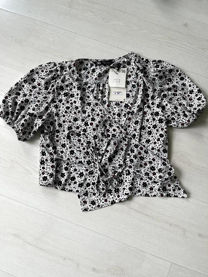 Zara crop wikkeltop - maat XS, Kleding | Dames, Tops, Nieuw, Maat 34 (XS) of kleiner, Overige kleuren, Korte mouw, Ophalen
