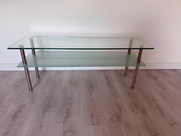 Lage sidetable (50 cm hoog) beschikbaar voor biedingen