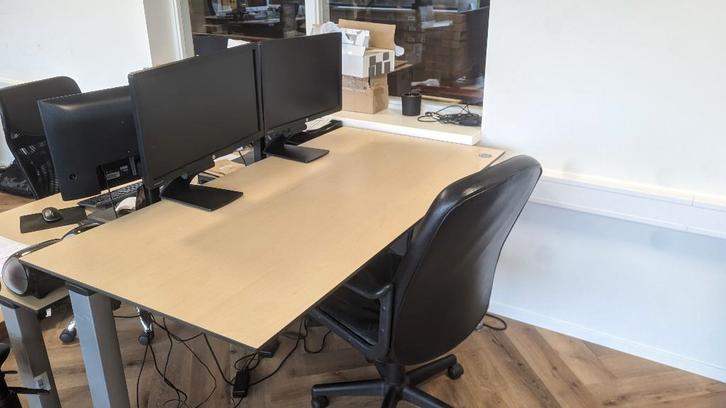 Verstelbare bureaus - Per stuk of als partij!, Huis en Inrichting, Bureaus, Gebruikt, In hoogte verstelbaar, Ophalen