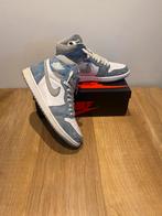 Nike Jordan 1 high hyper Royal, Gedragen, Ophalen of Verzenden, Veterschoenen, Nike