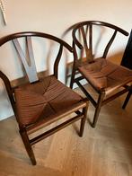 Wishbone Chairs - Walnoot Hout, Huis en Inrichting, Stoelen, Ophalen, Gebruikt, Twee, Bruin