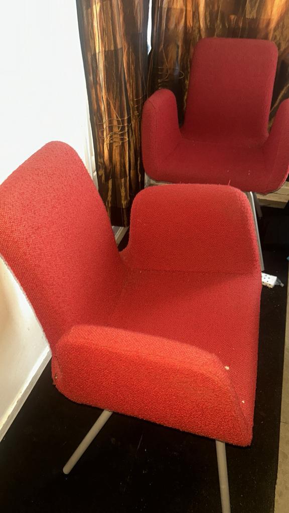 GRATIS 2 ruime rode kamer stoelen, Huis en Inrichting, Fauteuils, Gebruikt, 75 tot 100 cm, Ophalen