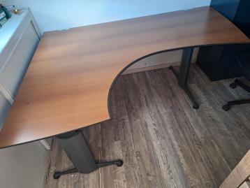 Hoekbureau hoogte verstelbaar