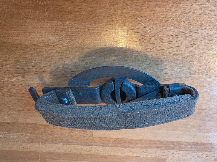 Bren munitie trommel draaghandvat., Verzamelen, Militaria | Tweede Wereldoorlog, Landmacht, Engeland, Ophalen of Verzenden