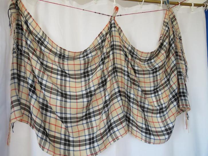 grote camel blauw rood zwart geruite sjaal Heritage Stag, Kleding | Dames, Mutsen, Sjaals en Handschoenen, Gedragen, Sjaal, Maat 34 (XS) of kleiner