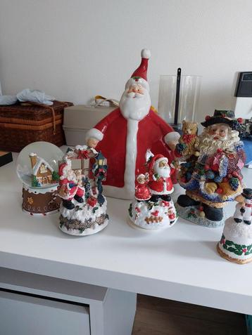 Leuke kerstfiguren. Zoals Kerstman. Etc beschikbaar voor biedingen