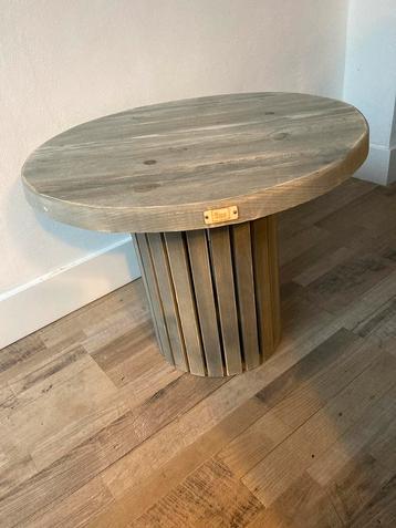 Ronde salontafel met trendy ronde poot