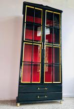 Eyecatcher! Zwarte kast met gouden accenten, rode achterwand, Huis en Inrichting, Kasten | Overige, Ophalen, Nieuw