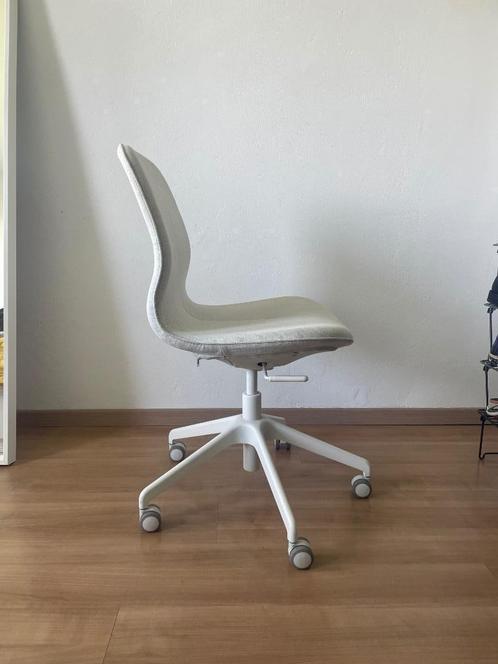 Bureaustoel Ikea Ljangfall Wit/Beige, Huis en Inrichting, Bureaustoelen, Zo goed als nieuw, Bureaustoel, Beige, Ophalen
