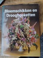 Bloemschikken en Droogbloemen Boek, Boeken, Ophalen of Verzenden, Gelezen, Overige onderwerpen, Onbekend