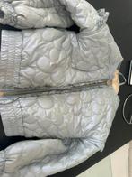 Tussenjas merk le chic maat 110, Kinderen en Baby's, Kinderkleding | Maat 110, Ophalen of Verzenden, Zo goed als nieuw, Meisje