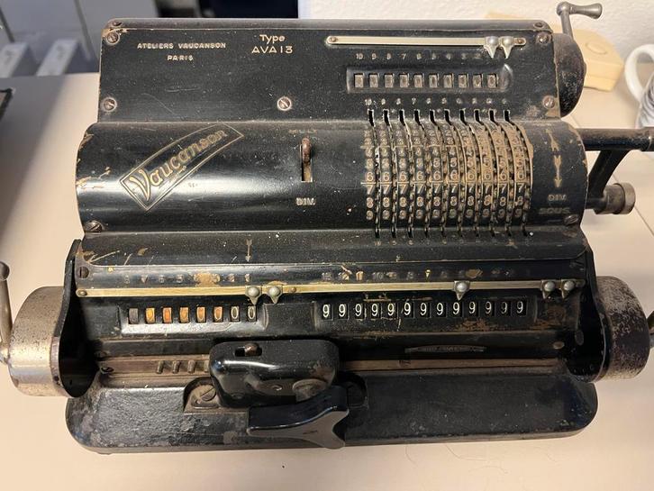 Vintage Vaucanson Rekenmachine AVA 13, Antiek en Kunst, Antiek | Kantoor en Zakelijk, Ophalen