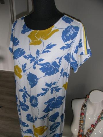 ANNA VAN TOOR jurk met korte mouw mt 36/38, wit/blauw/geel beschikbaar voor biedingen
