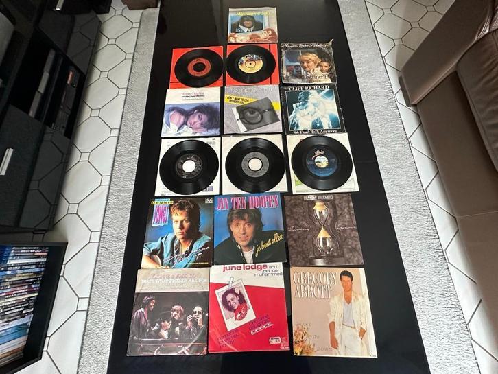 Te koop diverse vinyl singles(16stuks), Cd's en Dvd's, Vinyl Singles, Gebruikt, Single, Pop, 7 inch, Ophalen of Verzenden