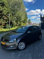 Volkswagen Polo 1.6 TDI 66KW 2014 Grijs, Auto's, Volkswagen, Voorwielaandrijving, Euro 5, Stof, Parkeersensor