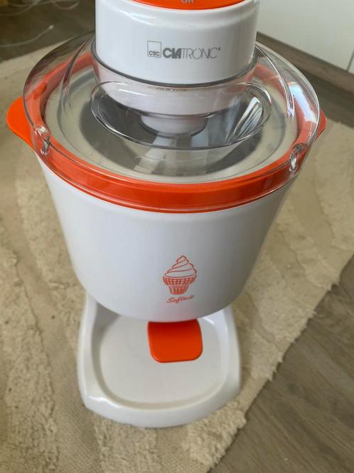 Soft ijsmachine, Witgoed en Apparatuur, IJsmachines, Zo goed als nieuw, Koelelement, Ophalen of Verzenden