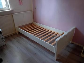 Bedframe wit, zgan incl. lattenbodem beschikbaar voor biedingen