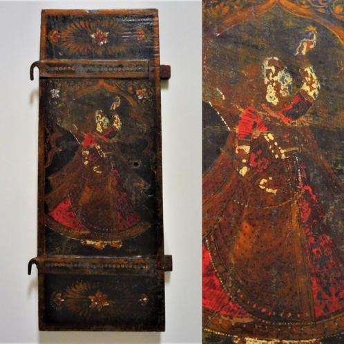 1 Antiek luikje / deurtje beschilderd met danseres met vogel, Antiek en Kunst, Antiek | Woonaccessoires, Ophalen of Verzenden