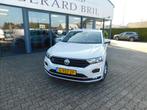 Volkswagen T-Roc 1.5 TSI R-Line, Carplay, ACC, Virtual Cockp, Voorwielaandrijving, 12 maanden, Stof, Euro 6