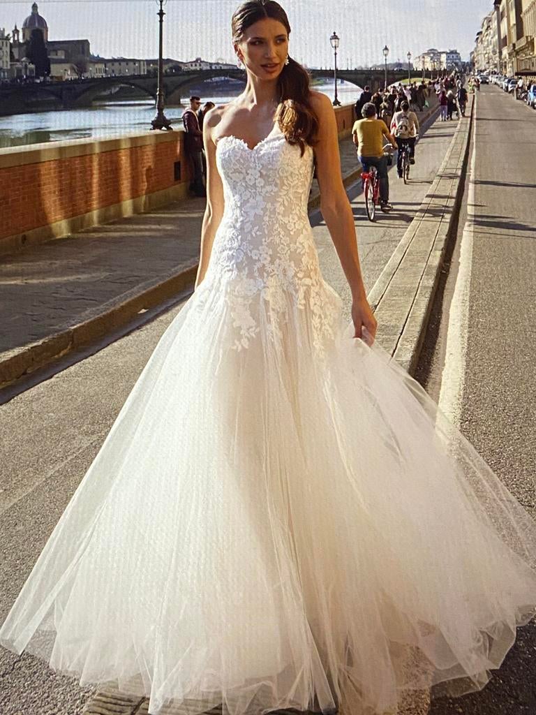 Goedkope tweede hands, gedragen en nieuw!, Ophalen, Zo goed als nieuw, Blauw, Trouwjurk