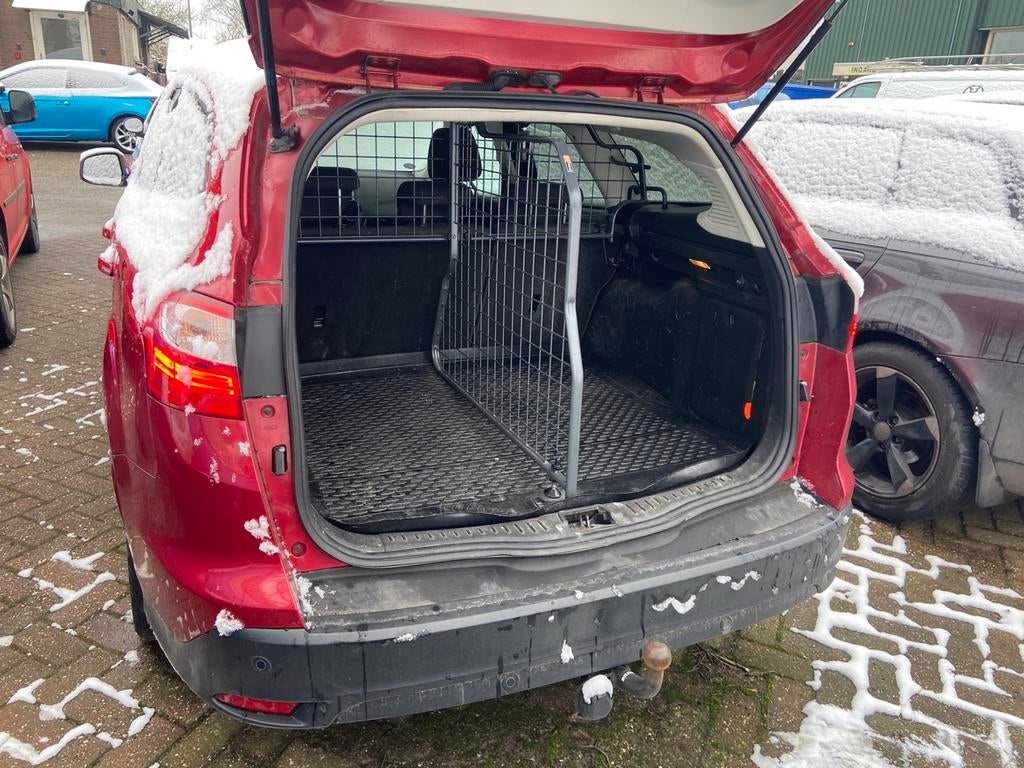 Travall Hondenrek Ford Focus Station (2011-2014), Auto diversen, Hondenrekken, Zo goed als nieuw, Ophalen