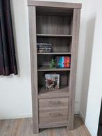 boeken kast,vitrine kast en tv meubel in nieuwstaat., Ophalen, Zo goed als nieuw