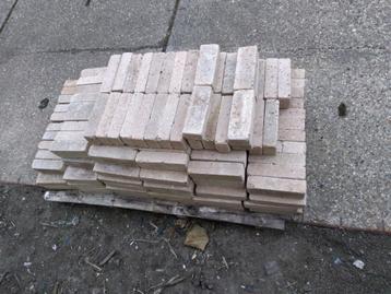 Partij Klinkers 20x5x7, ca 250 stuks. beschikbaar voor biedingen