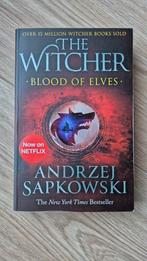 The Witcher 1 - Blood of Elves, Boeken, Fantasy, Ophalen of Verzenden, Zo goed als nieuw
