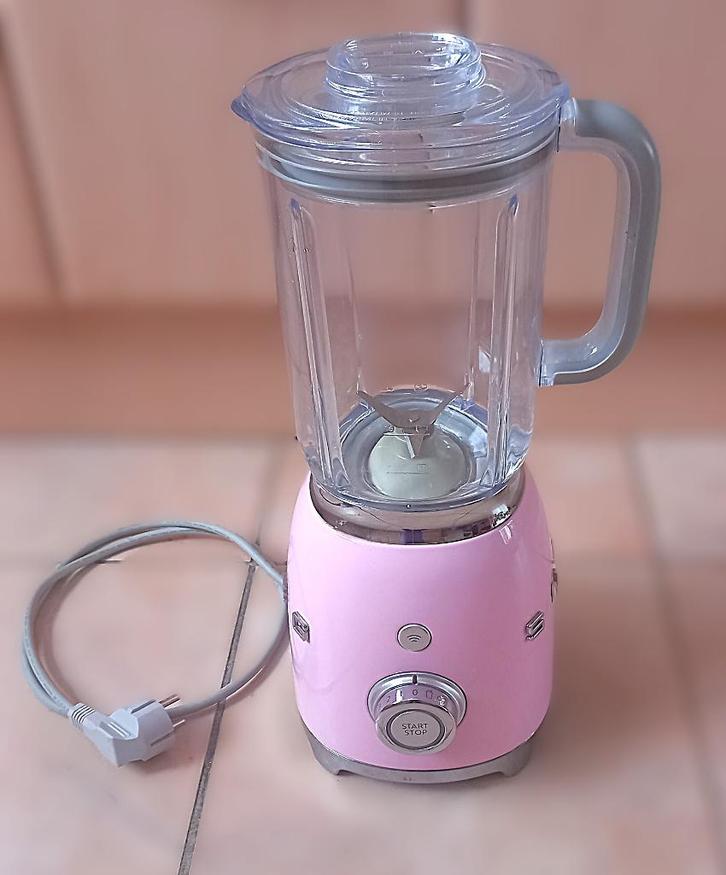 Roze SMEG blender BLF03, Witgoed en Apparatuur, Blenders, Zo goed als nieuw, Blender, Ophalen of Verzenden