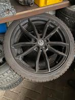 Volkswagen golf 7 R winterset zwart. z.g.a.n., Auto-onderdelen, Ophalen, 18 inch, Banden en Velgen, Nieuw