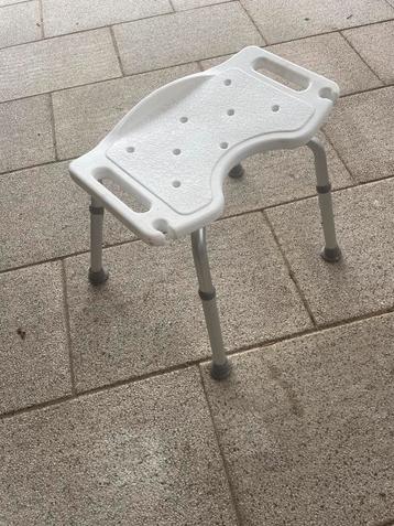 Douche kruk (stoel) beschikbaar voor biedingen
