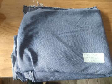 Soepele tricot stof, 210 x 150 cm beschikbaar voor biedingen