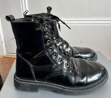 Mooie zwarte lak kinderschoenen maat 33 beschikbaar voor biedingen