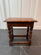 Joint stool in taxus hout, Ophalen