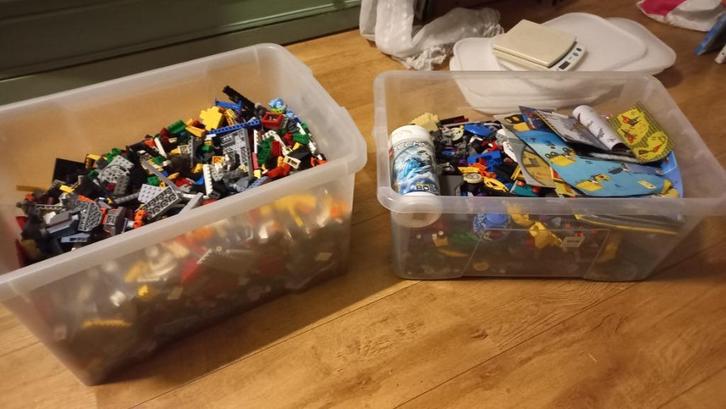 twee grote bakken met lego, 18 kg, Kinderen en Baby's, Speelgoed | Duplo en Lego, Gebruikt, Lego, Losse stenen, Ophalen of Verzenden
